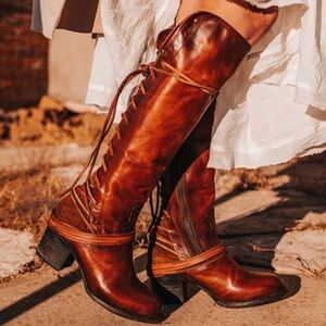 Beautiful Freebird Coal Boot
Color: Cognac 
Size: 9